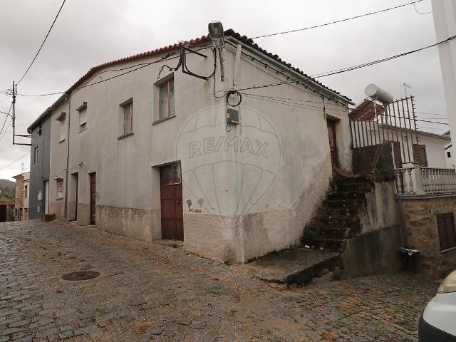 Moradia à venda em Ferro, Covilhã RE/MAX Portugal