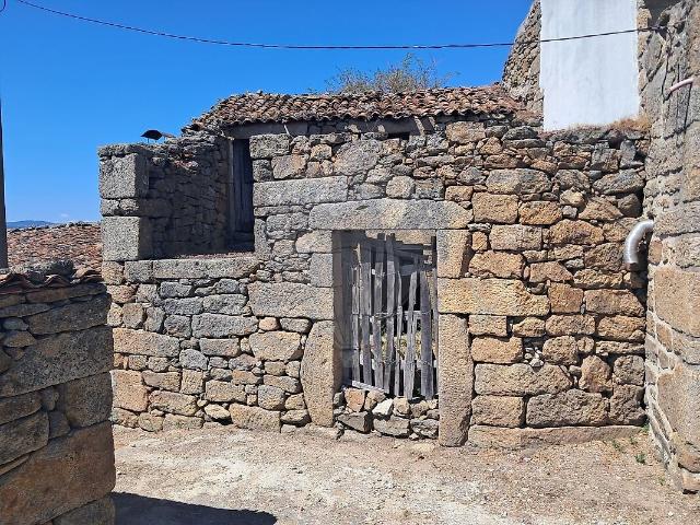 Moradia à venda em Linhares, Carrazeda de Ansiães RE/MAX Portugal