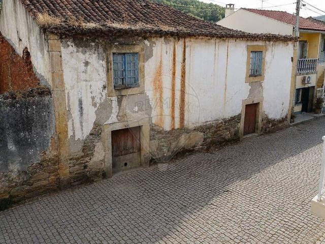 Moradia à venda em Sampaio, Vila Flor RE/MAX Portugal