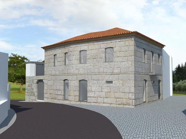 Moradia à venda em Santiago de Cassurrães e Póvoa de Cervães, Mangualde RE/MAX Portugal