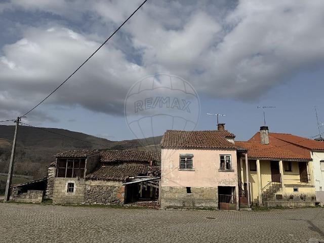Moradia à venda em Rebordãos, Bragança RE/MAX Portugal