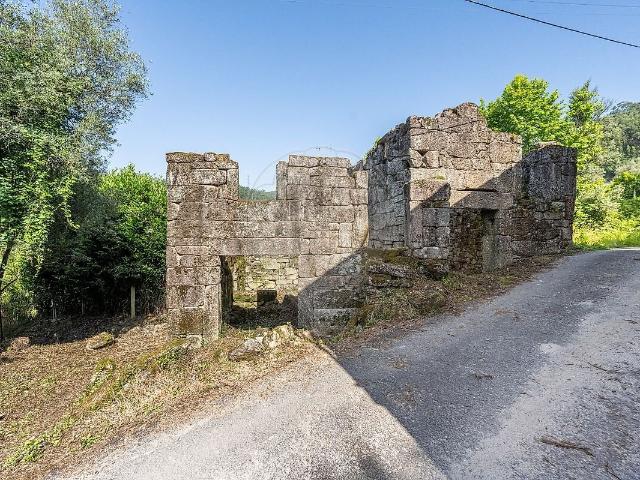 Moradia à venda em Valbom São Pedro, Passô e Valbom São Martinho, Vila Verde RE/MAX Portugal