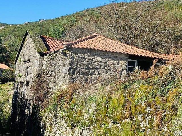 Moradia, Aboim da Nóbrega e Gondomar