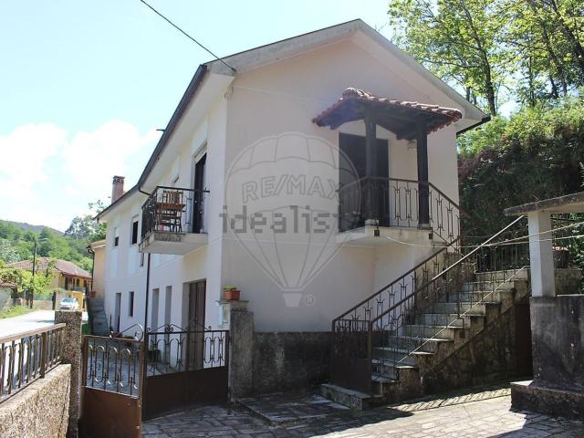 Moradia, Aboim da Nóbrega e Gondomar