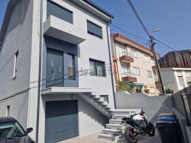 Moradia, Águas Santas
