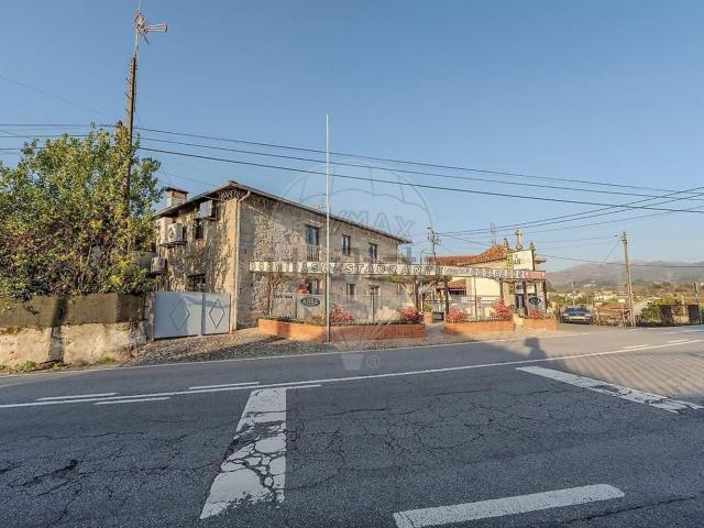 Moradia, Águas Santas e Moure