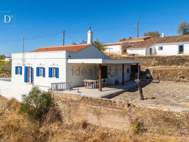Moradia, Alcoutim e Pereiro