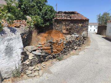 Moradia, Alcoutim e Pereiro