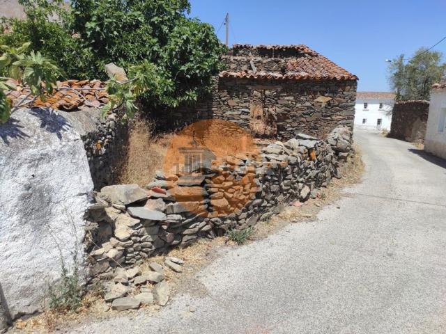 Moradia, Alcoutim e Pereiro