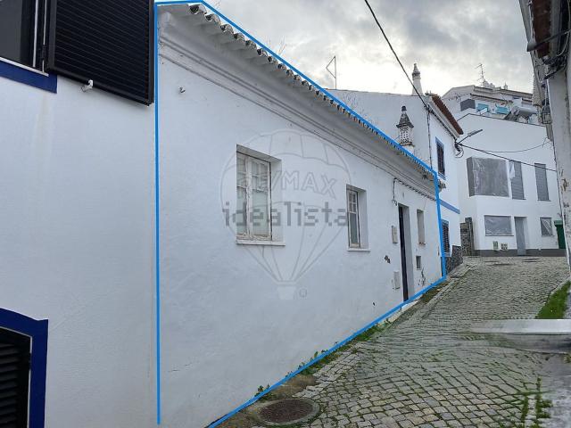Moradia, Alcoutim e Pereiro