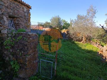 Moradia, Alcoutim e Pereiro