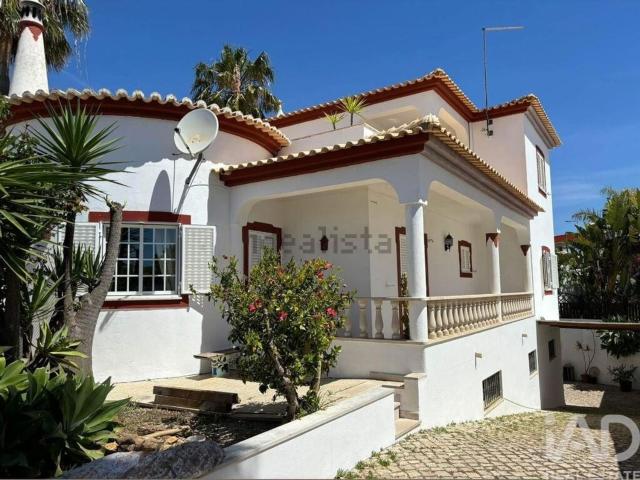 Moradia, Pêra