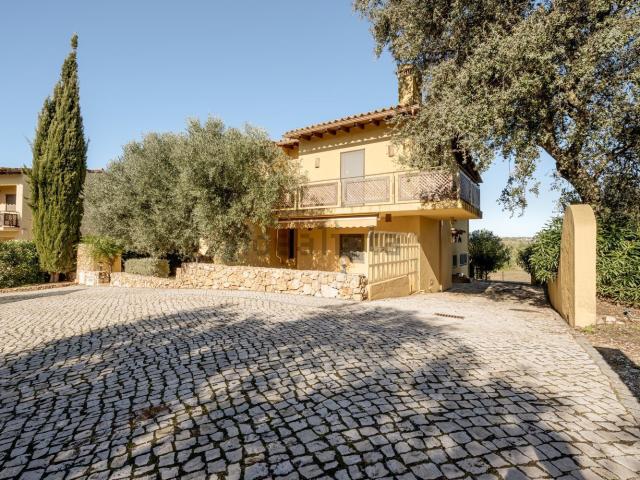 Moradia, Pêra