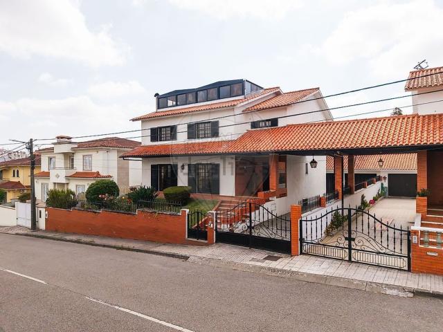 Moradia, Albergaria a Velha e Valmaior