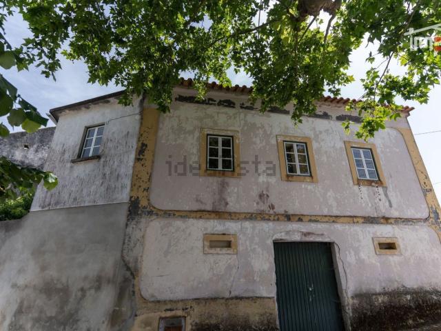 Moradia, Alburitel