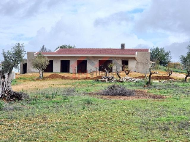 Moradia, Algoz