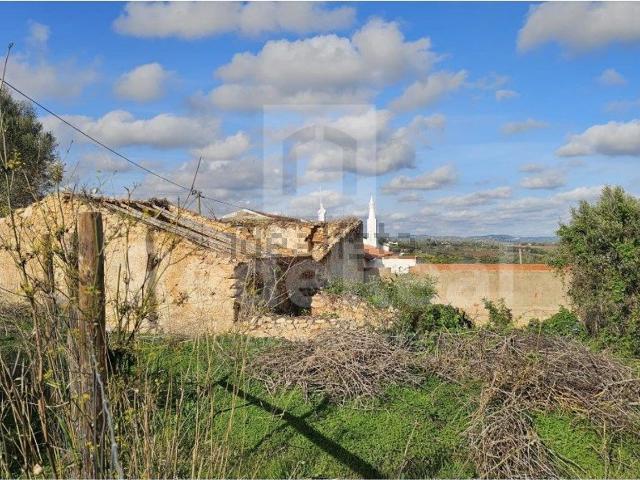 Moradia, Algoz