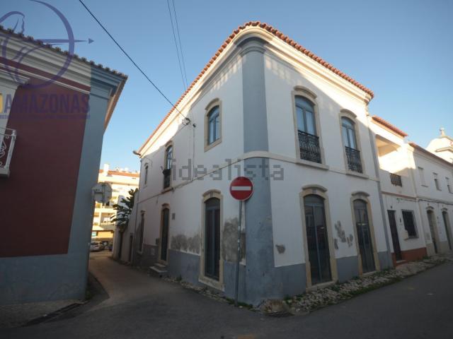 Moradia, Algoz
