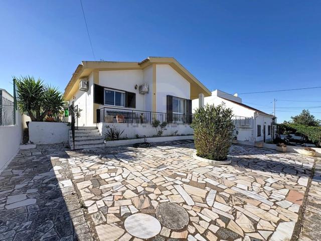 Moradia, Algoz