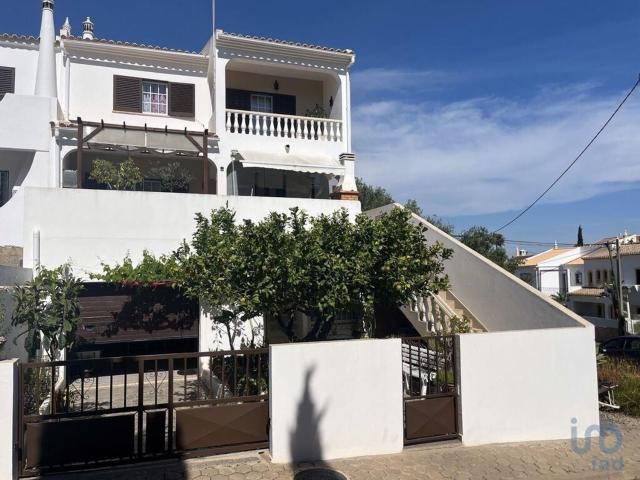Moradia, Algoz