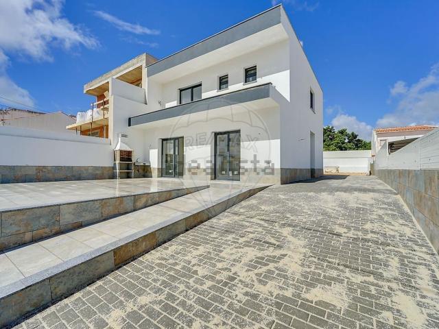 Moradia, Algoz