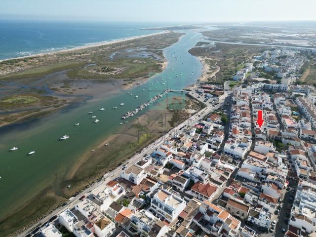 Moradia Algarvia Renovada a Poucos Passos da Ria e da Praia. 96m² Cabanas De Tavira