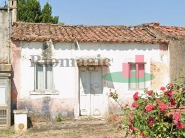 Moradia Aldeia de Além, Alcanede * RIOMAGIC