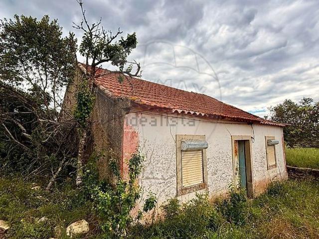 Moradia, Além da Ribeira e Pedreira