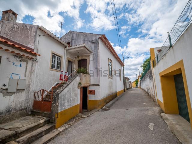 Moradia, Além da Ribeira e Pedreira
