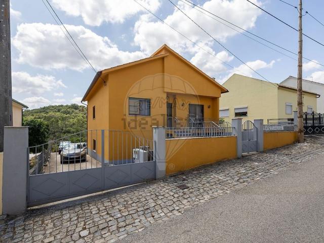 Moradia, Além da Ribeira e Pedreira