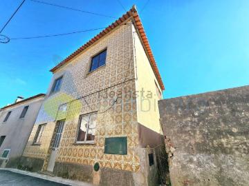 Casa à venda em Alferce