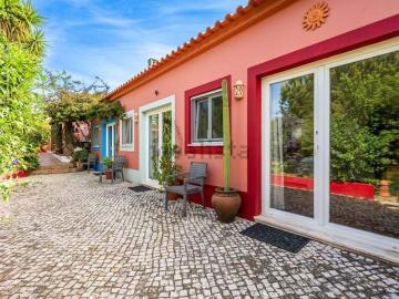Casa à venda em Alferce - Jardim