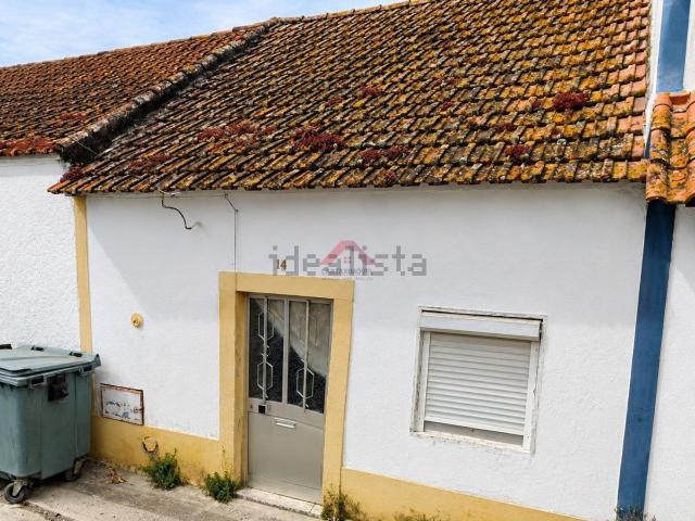 Moradia, Almoster