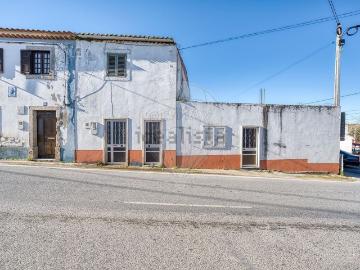 Moradia, Almoster