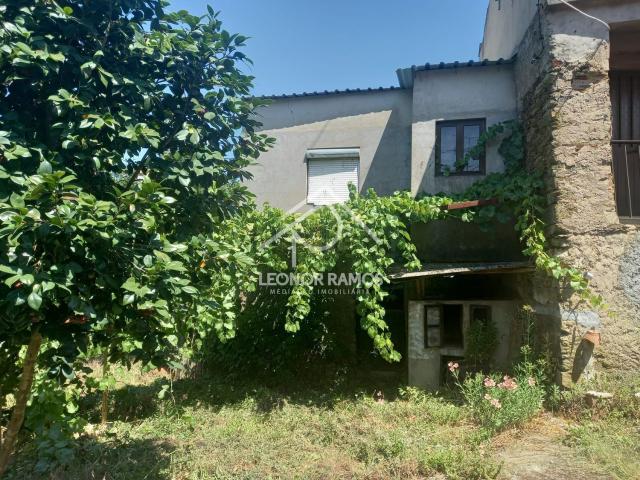 Moradia, Almaceda