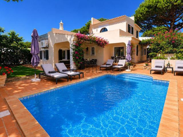 Moradia, Almancil