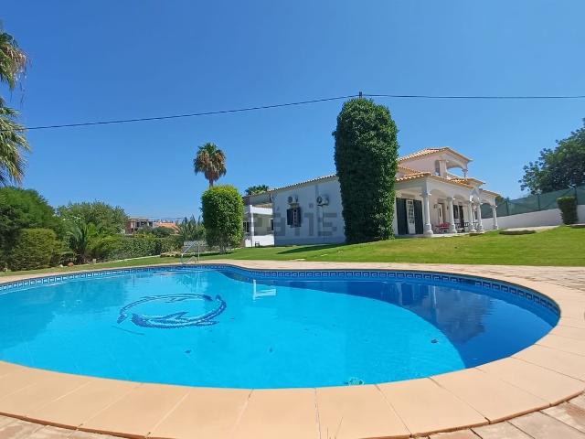 Moradia, Almancil
