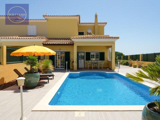 Moradia, Almancil