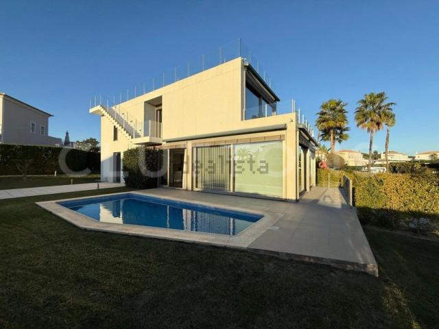 Moradia, Almancil