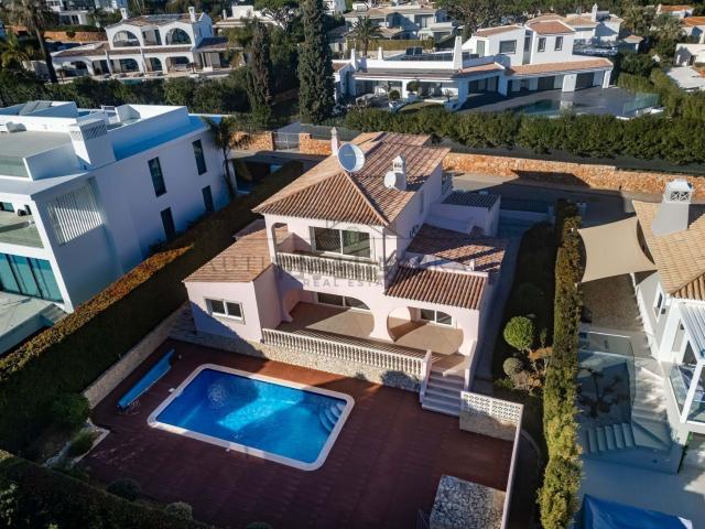 Moradia, Almancil