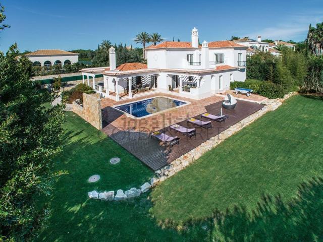 Moradia, Almancil