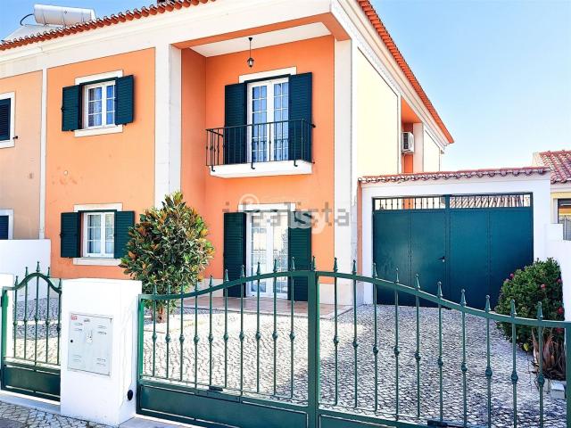 Moradia, Almeirim