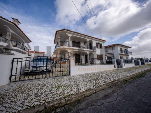 Moradia, Almeirim