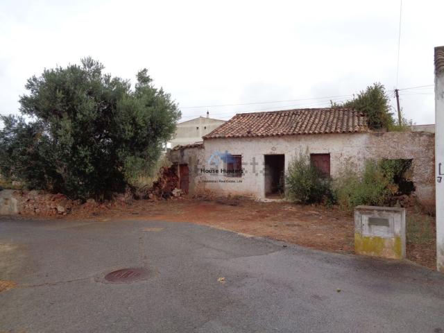 Moradia, Alte