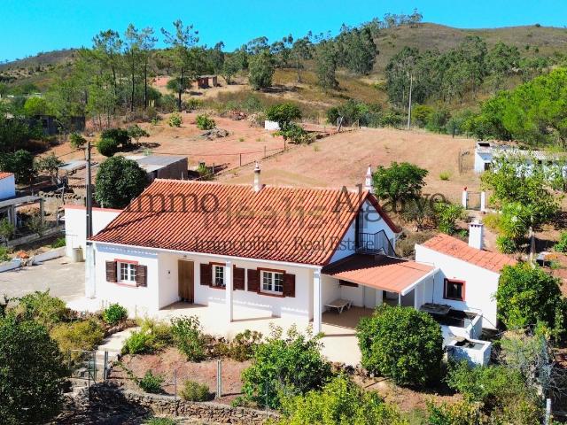 Moradia, Alte