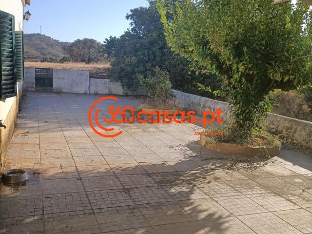 Moradia, Ameixial