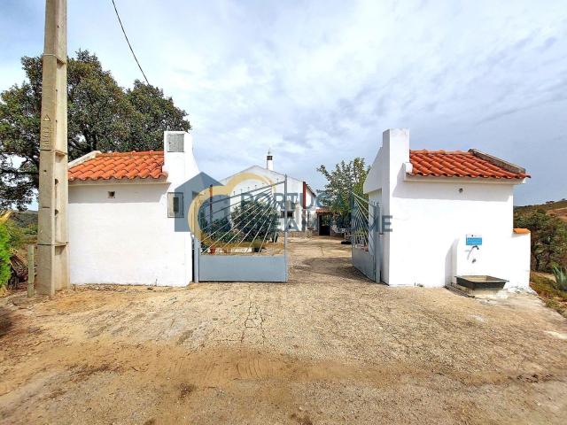 Moradia, Ameixial