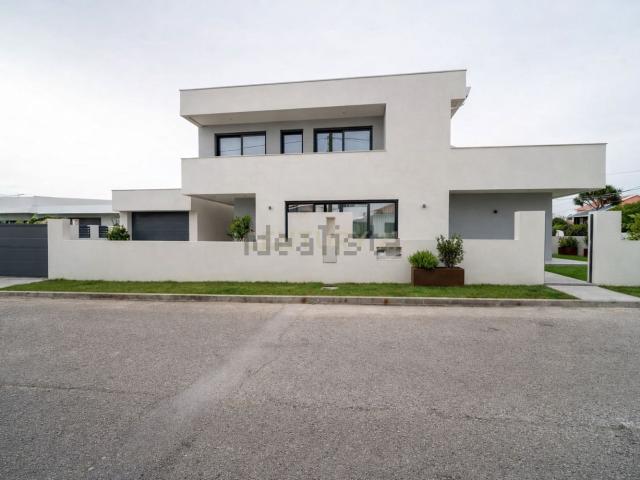 Moradia, Amora
