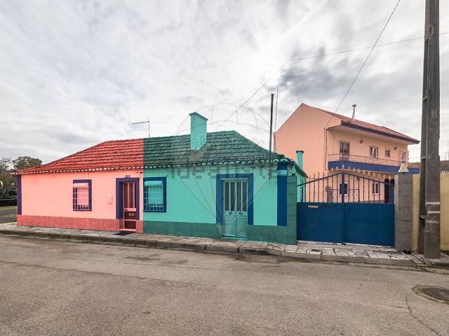 Moradia, Amora
