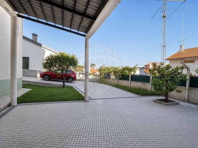 Moradia, Amora